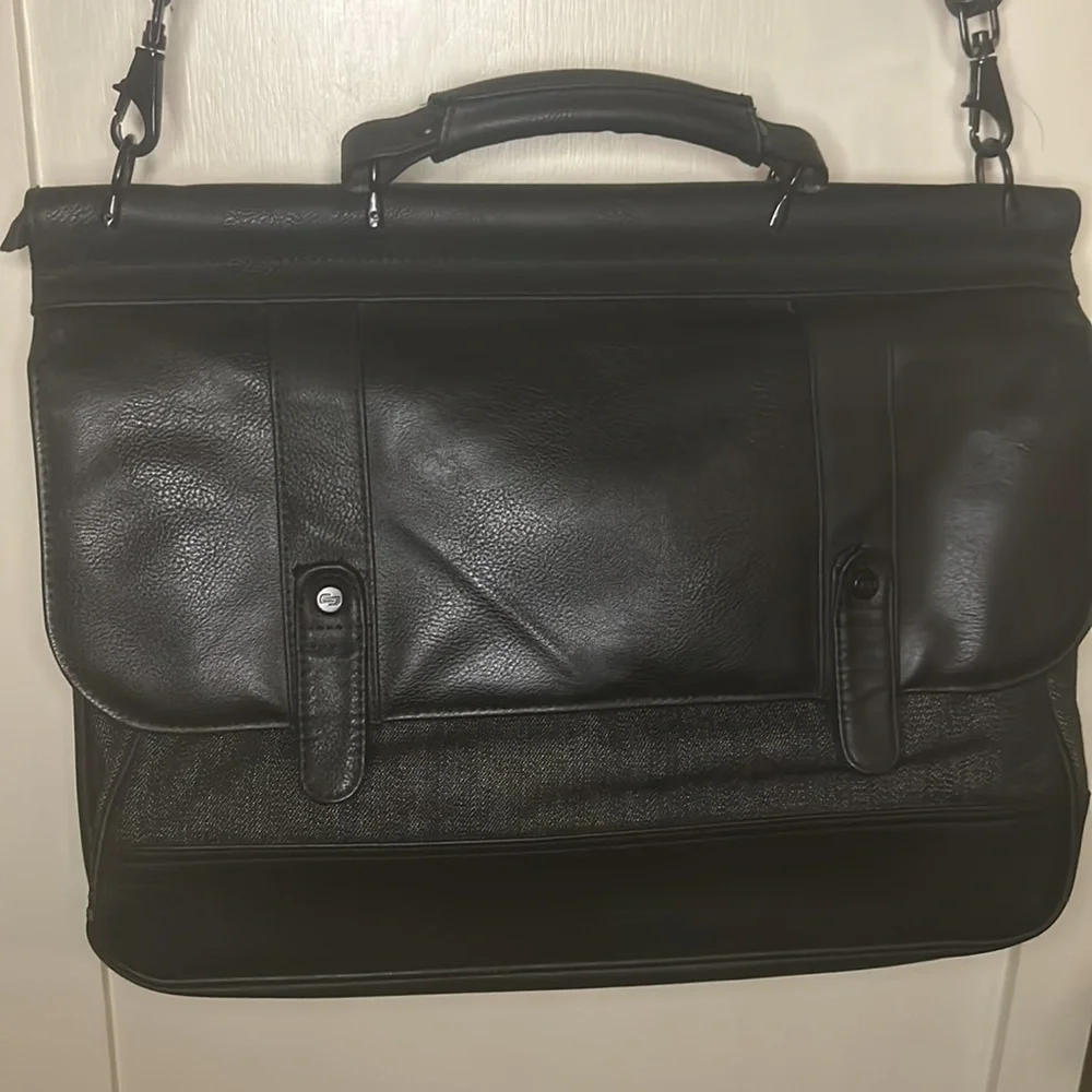 Solo New York Thompson Briefcase Lap Top Bag with Shoulder Strap • $120 MSRP